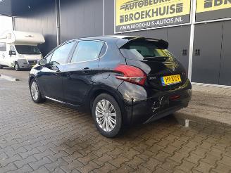 Peugeot 208 1.6 BlueHDi Blue Lease Executive picture 7