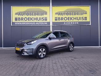 uszkodzony samochody osobowe Kia Niro 1.6 GDi Hybrid ExecutiveLine 2017/11