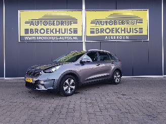 krockskadad bil auto Kia Niro 1.6 GDi Hybrid ExecutiveLine 2017/11