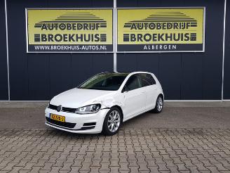 skadebil auto Volkswagen Golf 2.0 TDI Highline 2013/2