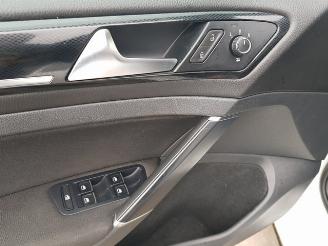 Volkswagen Golf 2.0 TDI Highline picture 23