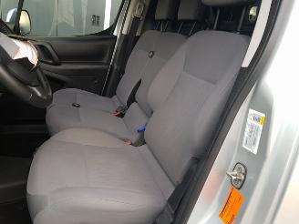 Peugeot Partner 120 1.6 e-HDI L1 Navteq 2Tronic AUTOMATIC picture 15