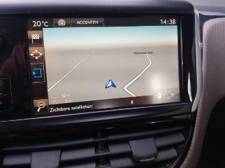 Peugeot 2008 1.2 PureTech Active picture 21