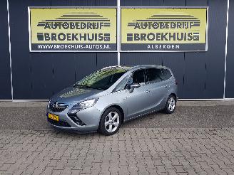 krockskadad bil motor Opel Zafira Tourer 1.6 CDTI Business+ 2014/9