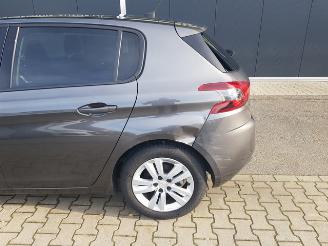 Peugeot 308 1.6 BlueHDi Blue Lease Executive picture 9