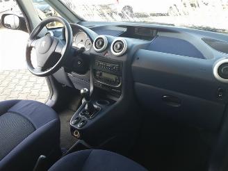 Peugeot 1007 1.4 Gentry picture 17
