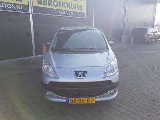 Peugeot 1007 1.4 Gentry picture 3