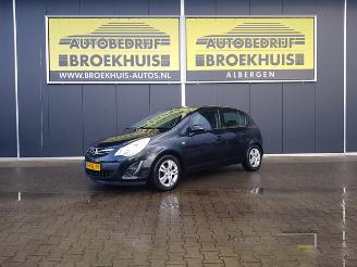 uszkodzony samochody osobowe Opel Corsa 1.3 CDTi EcoFlex S/S Cosmo 2012/4
