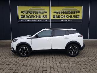 Peugeot 2008 1.2 PureTech Allure Pack picture 2