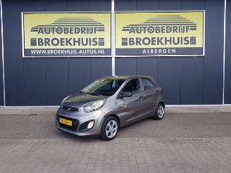 krockskadad bil auto Kia Picanto 1.2 CVVT Comfort Pack 2011/5