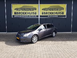 Schadeauto Toyota Avensis  2011/4