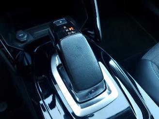 Peugeot e-2008 EV Allure Pack 50 kWh picture 22