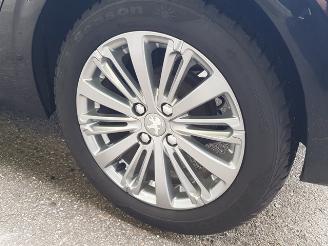 Peugeot 208 1.2 PureTech Allure picture 26