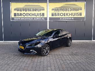 krockskadad bil auto Mazda 3 2.0 SkyActiv-G 120 SkyLease GT 2017/1