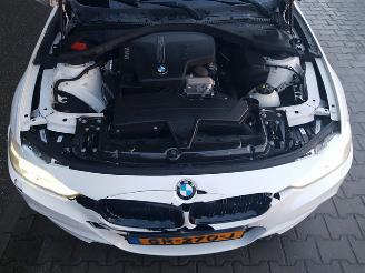 BMW 3-serie 320i High Executive Sport picture 17