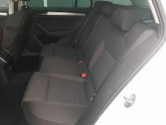 Skoda Superb Combi 1.4 TSI ACT Ambition Business picture 19