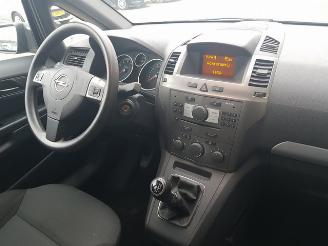 Opel Zafira 1.6 Temptation picture 17