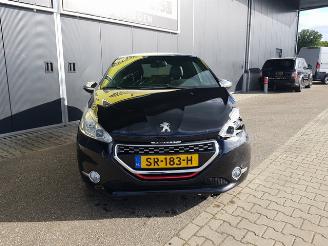 Peugeot 208 1.6 THP GTi picture 3