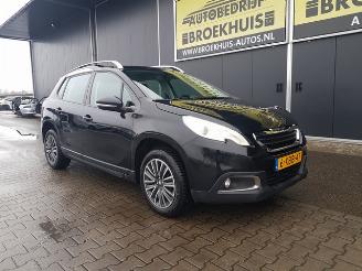 Peugeot 2008 1.2 VTi Active Pack Premium Automatic picture 6
