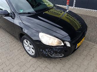 Volvo V-60 1.6 D2 Momentum picture 10