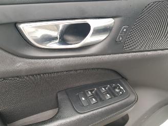 Volvo V-60 2.0 B3 Momentum Advantage picture 18