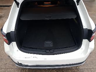 Toyota Corolla Touring Sports 1.8 Hybrid Trek picture 14