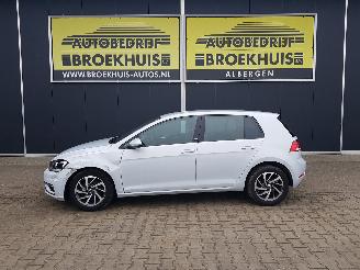 Volkswagen Golf 1.6 TDI Comfortline SOUND-Edition picture 2