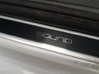 Volkswagen Golf 1.6 TDI Comfortline SOUND-Edition picture 24