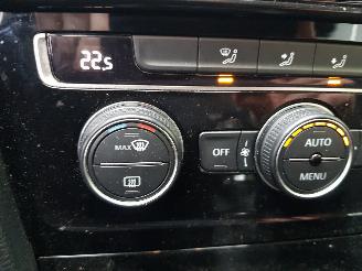 Volkswagen Golf 1.6 TDI Comfortline SOUND-Edition picture 19