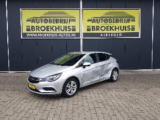 Voiture accidenté Opel Astra 1.6 CDTI Business+ 2018/3