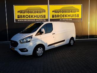 skadebil bedrijf Ford Transit Custom 300 2.0 TDCI L2H2 Trend 2018/4