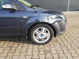 Ford Focus 1.6-16V Ghia picture 9