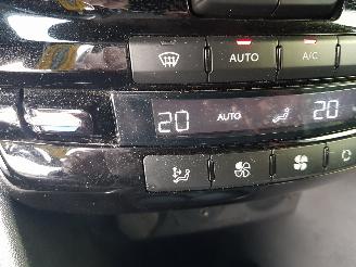 Peugeot 2008 1.6 VTi Allure picture 21