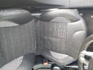 Peugeot 2008 1.6 VTi Allure picture 20