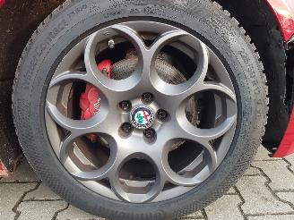 Alfa Romeo Giulia 2.0T Super picture 39