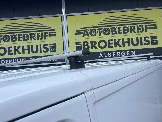 Peugeot Boxer 330 2.0 BlueHDI L1H1 Premium picture 24