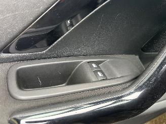 Peugeot 208 1.0 VTi Access picture 22