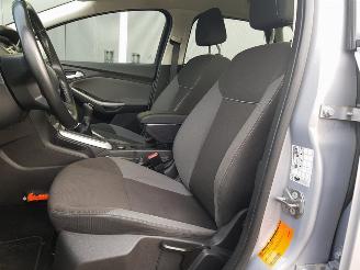 Ford Focus Wagon 1.0 EcoBoost Trend picture 11