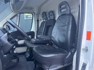 Peugeot Boxer 330 2.0 BlueHDI L1H1 Premium picture 14
