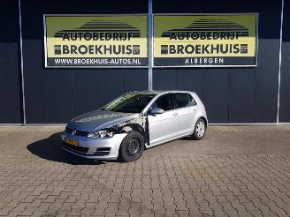 Voiture accidenté Volkswagen Golf 1.6 TDI Comfortline BlueMotion 2013/10