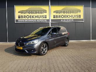 Vaurioauto  passenger cars BMW 2-serie Gran Tourer 218i Centennial High Executive 2017/2