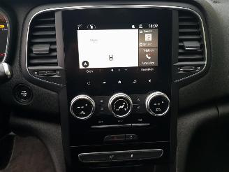 Renault Mégane Estate Automatic 1.3 TCe Intens picture 15