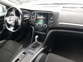 Renault Mégane Estate Automatic 1.3 TCe Intens picture 9