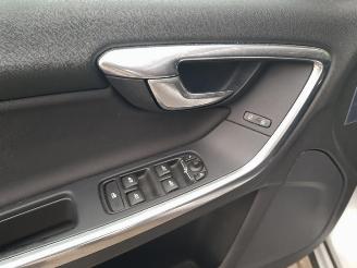 Volvo V-60 2.0 D4 Momentum picture 23