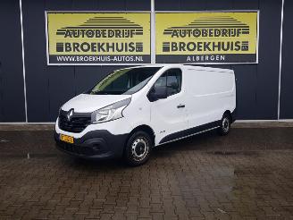 krockskadad bil bedrijf Renault Trafic 1.6 dCi T29 L2H1 Comfort 2016/3