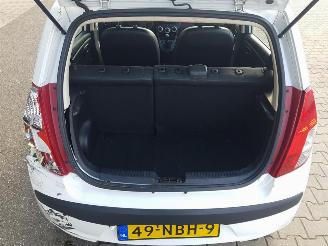 Hyundai I-10 1.1 Active Cool picture 17