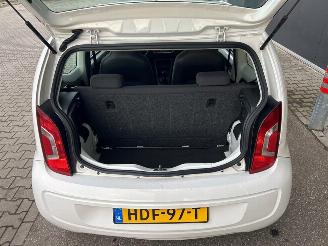 Volkswagen Up! 1.0 move up! picture 18
