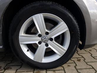 Volkswagen Golf 1.6 TDI Highline picture 21