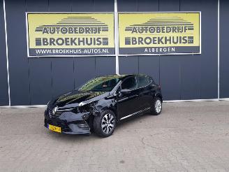 Schadeauto Renault Clio 1.0 TCe Intens 2021/12