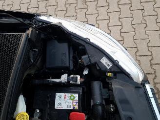 Peugeot 208 1.0 PureTech Access picture 13